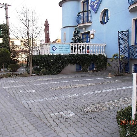 Pension Magnolia Trenčín Екстериор снимка