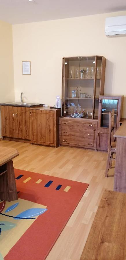 Pension Magnolia Trenčín Екстериор снимка