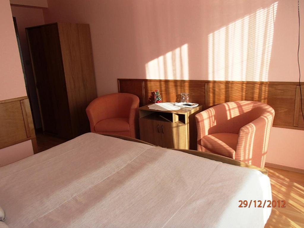 Pension Magnolia Trenčín Екстериор снимка