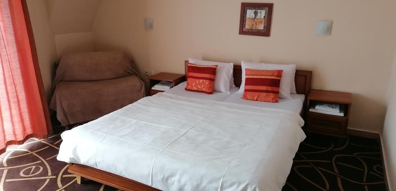 Pension Magnolia Trenčín Екстериор снимка