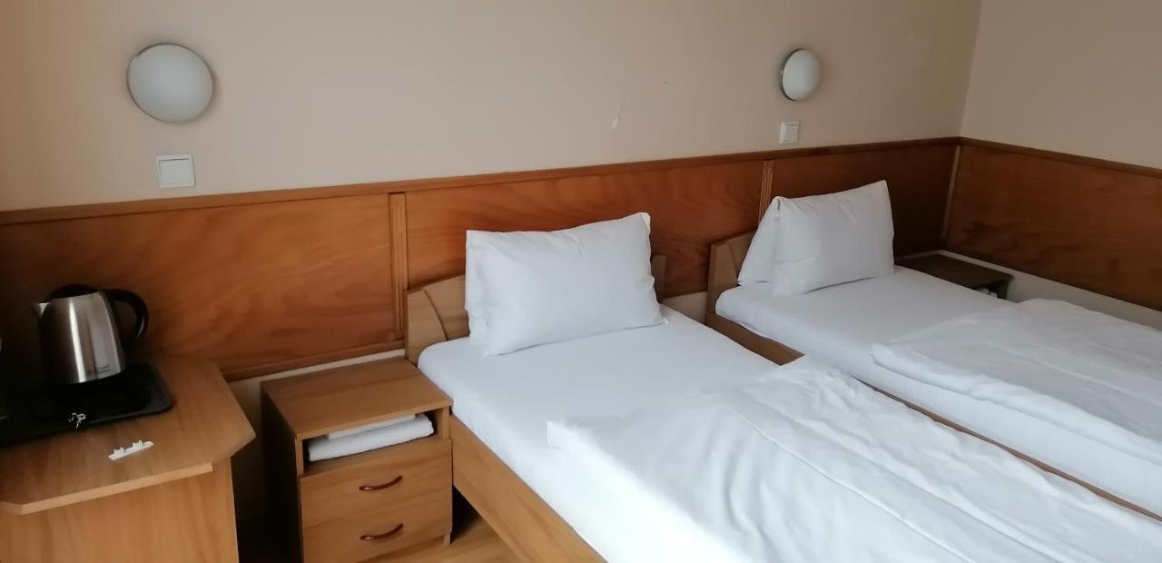 Pension Magnolia Trenčín Екстериор снимка